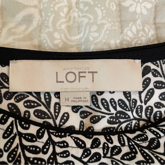Ann Taylor Loft Black White Floral Vine Print Short Sleeve Top Medium - Picture 5 of 7